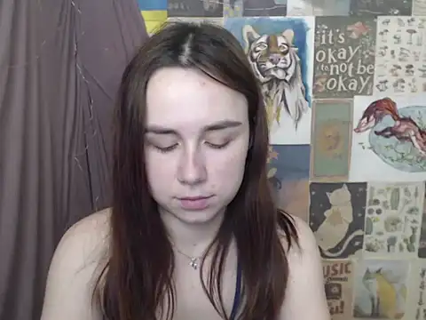 VeryVeryVeryShy_ élő XXX-chatje