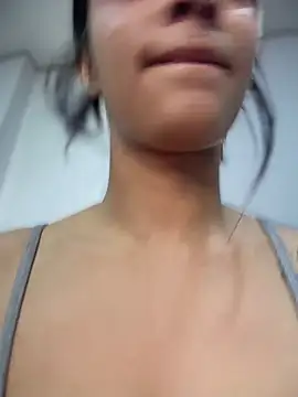 Chat XXX en directo de Isabella-Teen