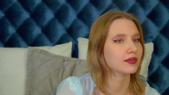 LiliLinn Chat XXX live