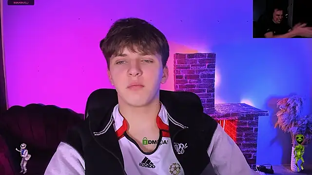 travis_wolf_: онлайн-секс-чат