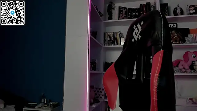 XXX chat uživo modela Holy_Mistress_S