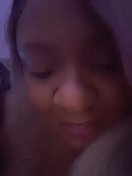 6lue6a6y69: διαδικτυακό σόου στην κάμερα