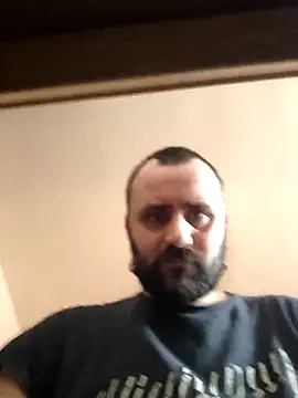 Pokazy przed kamerką – Govora