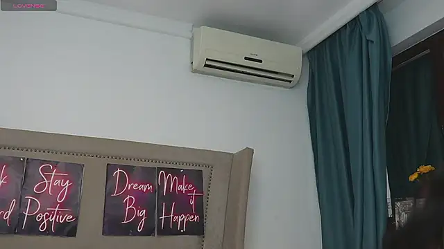 XXX chat uživo modela LexyRene