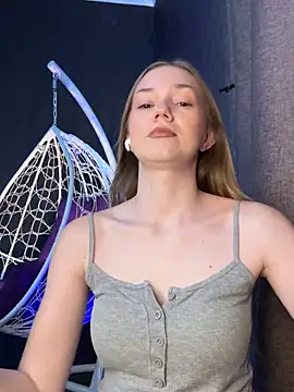 Онлайн чат XXX MilaMoone