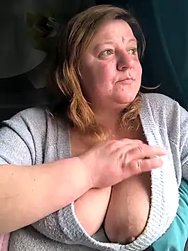 jusichka: онлайн-секс-чат