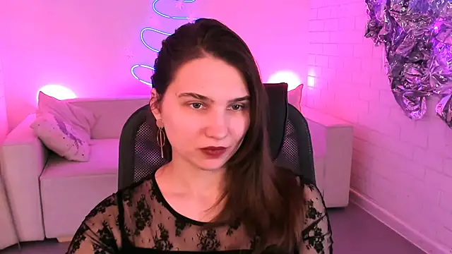 TessaMill: онлайн-секс-чат