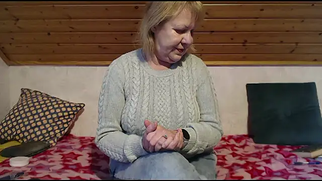 Pokazy przed kamerką – Nikole111