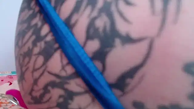 liseth_01hot: онлайн-секс-чат