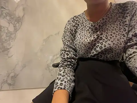 dubyzubygirl: διαδικτυακό σόου στην κάμερα