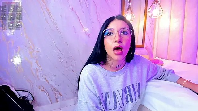 Leiaa_ Chat XXX live