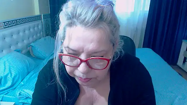 SonyaHotMilf 现场XXX聊天