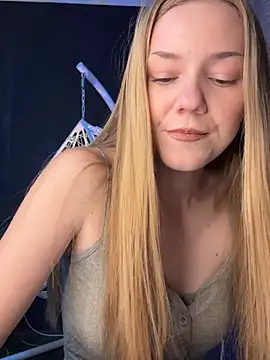 MilaMoone live XXX chat