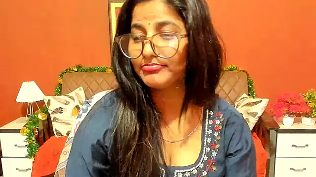 Jasmine_Jaey1: онлайн-секс-чат