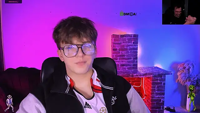 Czat XXX na żywo – travis_wolf_