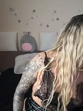 sexybatwomen33 现场XXX聊天