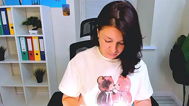 Chatroom XXX en direct de AnaMills