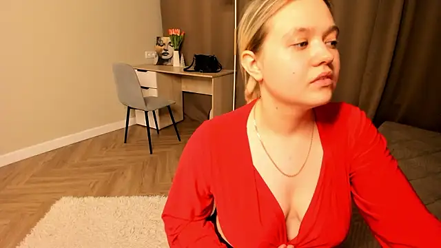 KeenaFigg 即時 XXX 聊天