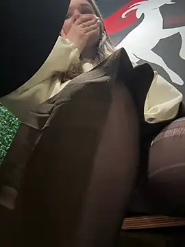 PumaShyXD's Live XXX Chat