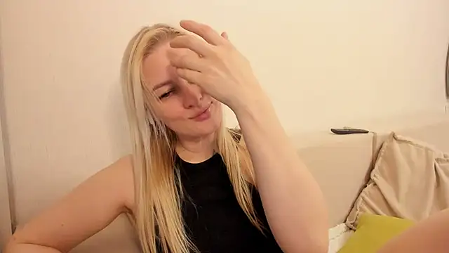 THE_GOLDEN_WOMAN's Live XXX Chat