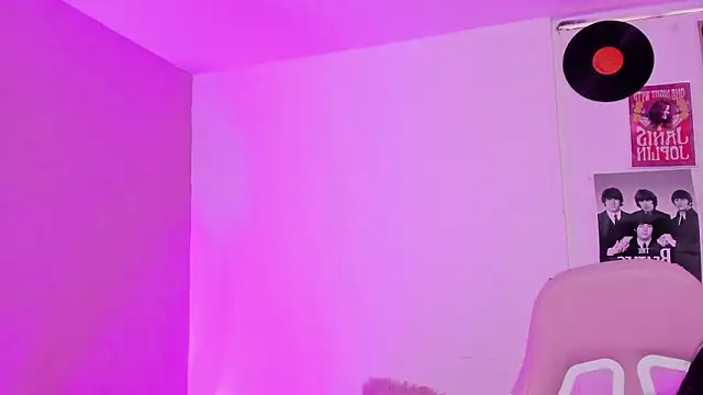 Sachi_Meow Adlı Modelin Canlı XXX Sohbeti