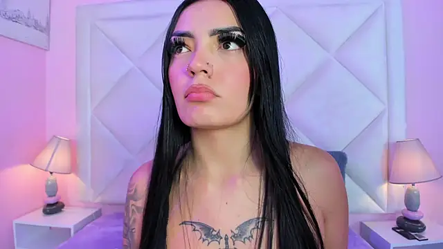 Miaa_Smithh__ Adlı Modelin Canlı XXX Sohbeti