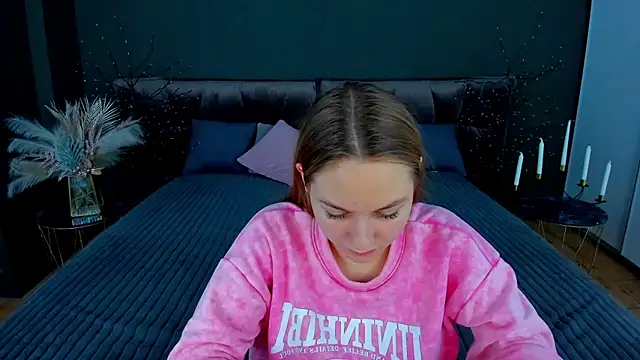 Онлайн чат XXX MilaAddams