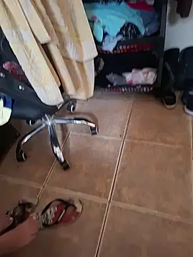 XXX chat uživo modela PorcelainDoll1