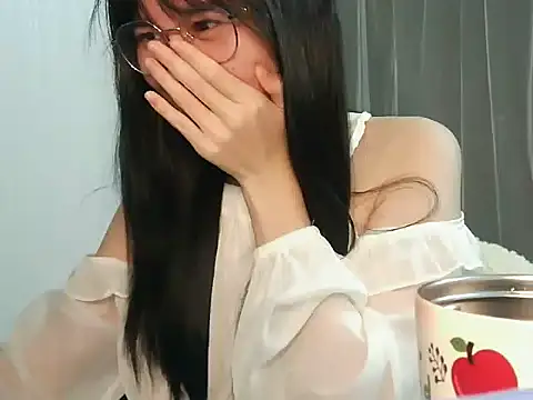 Nunaa18 Chat XXX in diretta