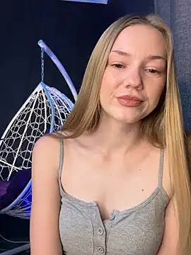 Chat XXX en directo de MilaMoone