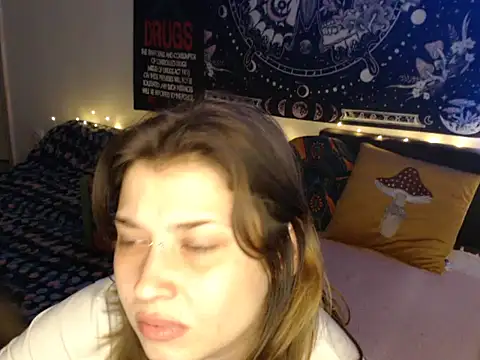 AlienforTwenty Adlı Modelin Canlı XXX Sohbeti