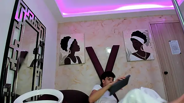 Chatroom XXX en direct de PRETTY_COCK1