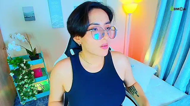 Alex_carter Adlı Modelin Canlı XXX Sohbeti