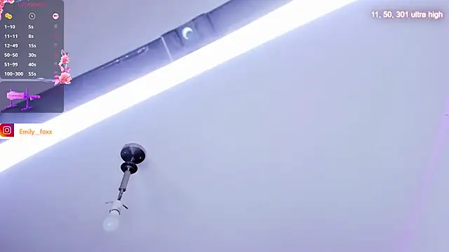 XXX chat uživo modela emily_fox1