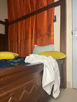 Miss_aerola 现场XXX聊天