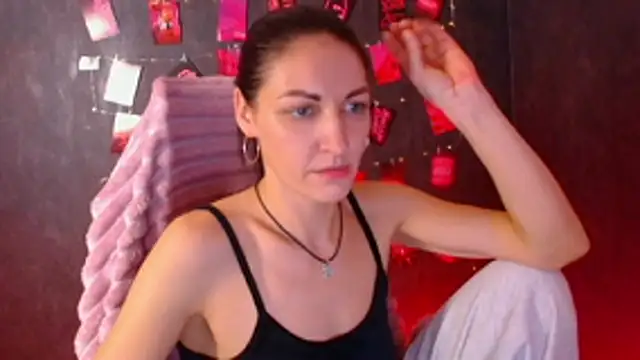 Aurora_Loveu Adlı Modelin Canlı XXX Sohbeti