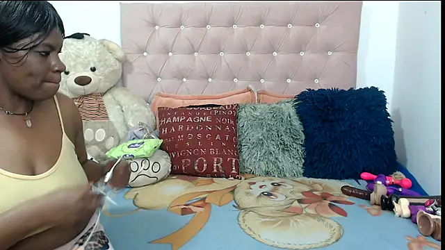 Negrabig Adlı Modelin Canlı XXX Sohbeti