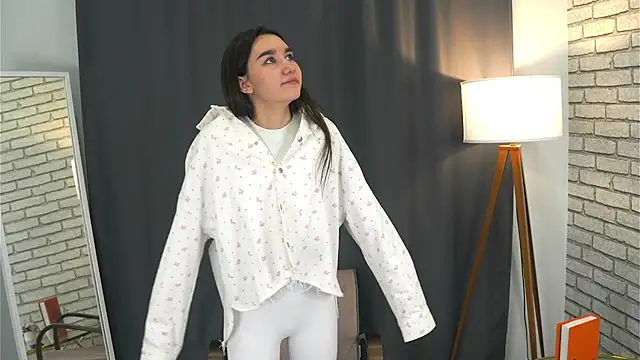 HermilaClap's Live XXX Chat