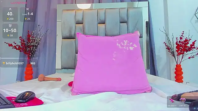 milfhorny_69's Live XXX Chat