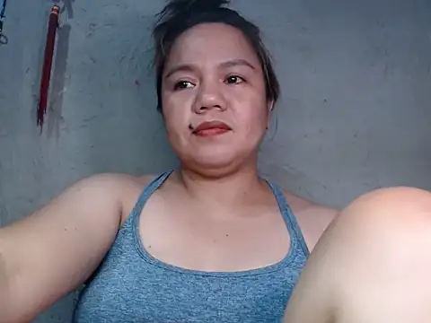 ambersmile élő XXX-chatje