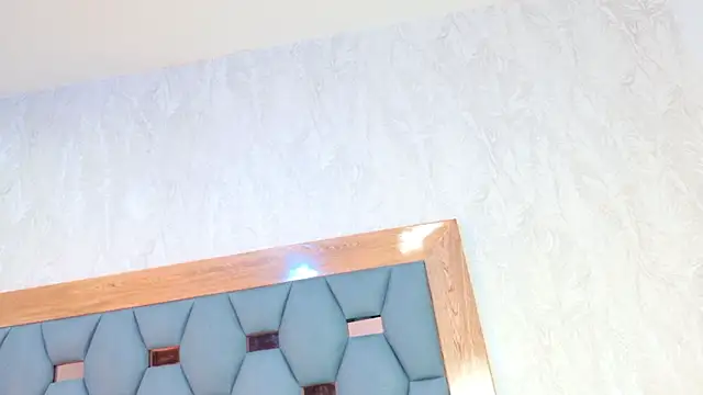 yayi_derek Chat XXX live