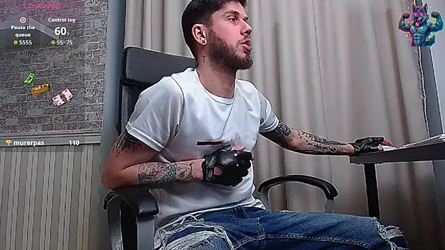 Pokazy przed kamerką – JonahShaw