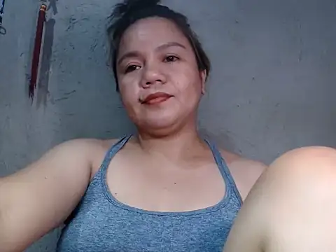 ambersmile élő XXX-chatje