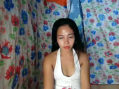 PinaySkinnyGirl élő XXX-chatje