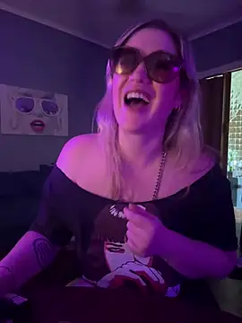 Granlady7 élő XXX-chatje