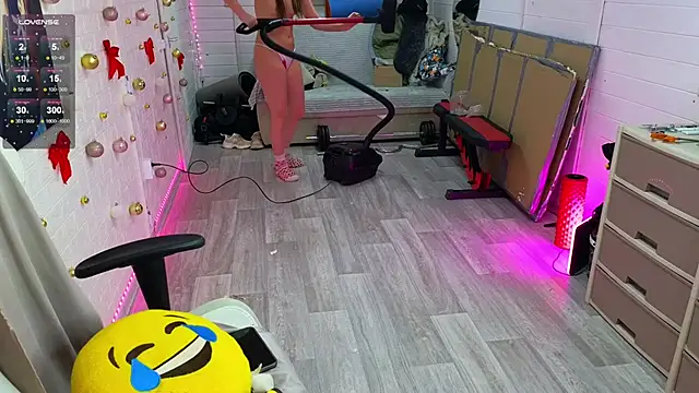 Misss_Vikk élő XXX-chatje