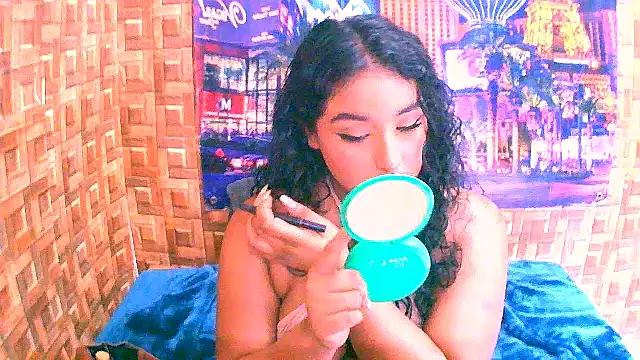 XXX chat uživo modela IndianAngel4u