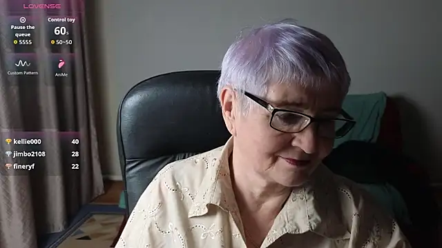 Chat +18 de Sandra_Snowflake ao vivo