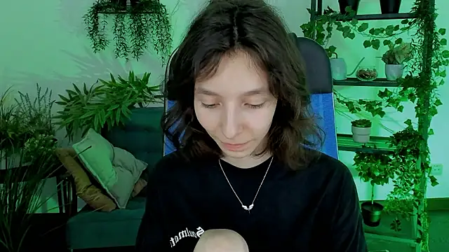 Chat +18 de EmmanuellBrown ao vivo