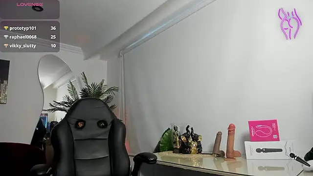 VictoriaPaker Chat XXX live